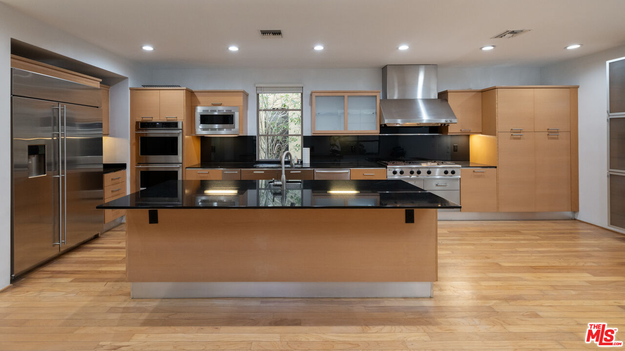 MLS #26639331 image #2