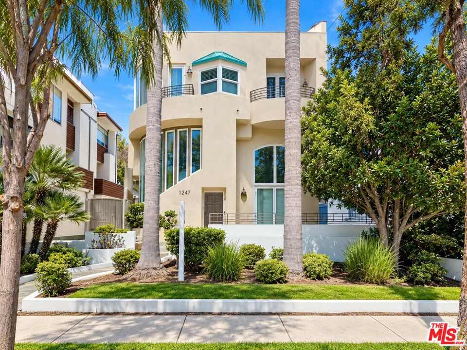 MLS listing photo of 1247 23rd Street, Unit D, Santa Monica