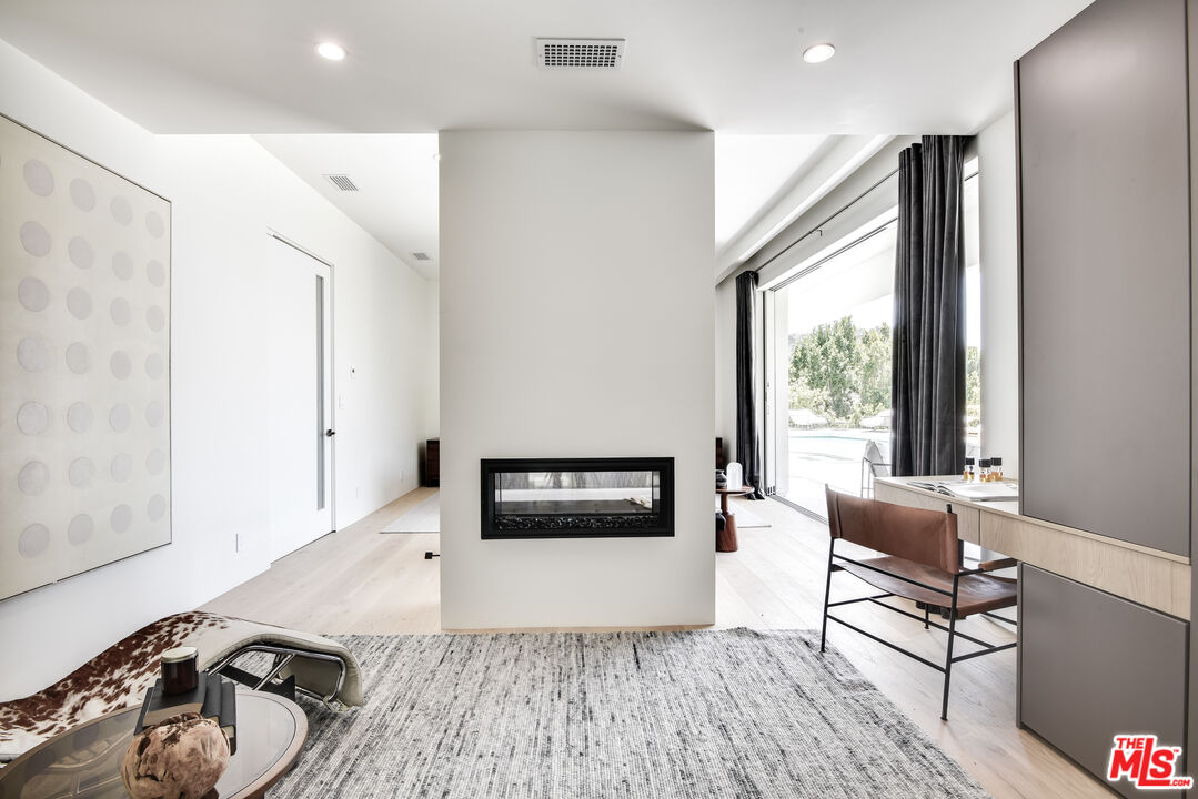 MLS #21-788520 image #15