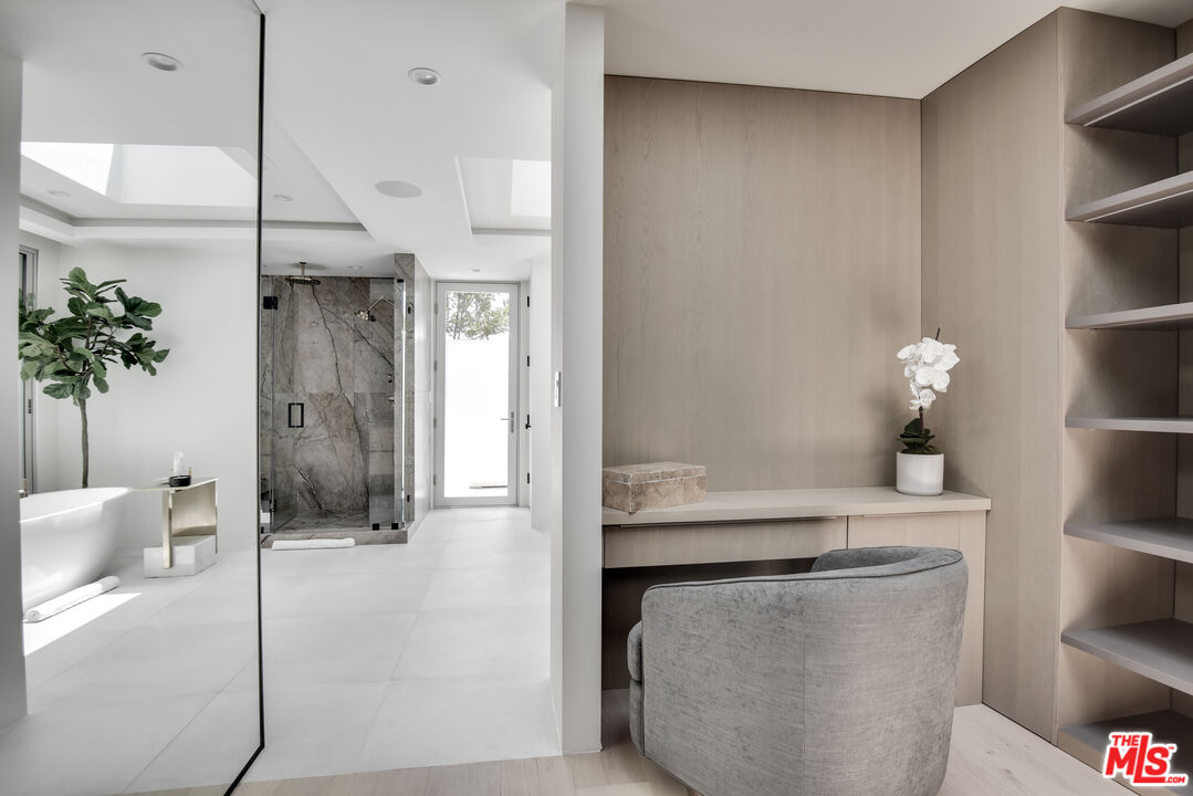 MLS #21-788520 image #21