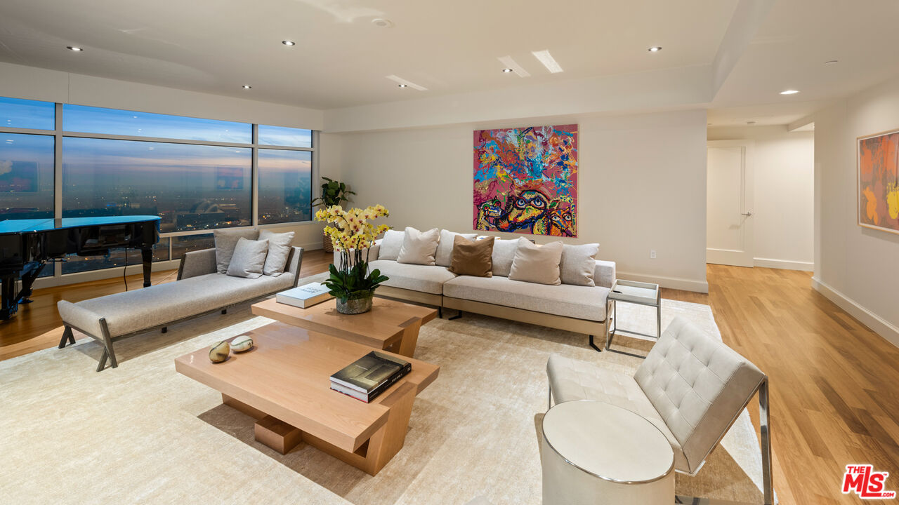 MLS #24-437631 image #3