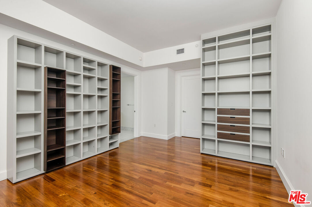 MLS #24-448213 image #18