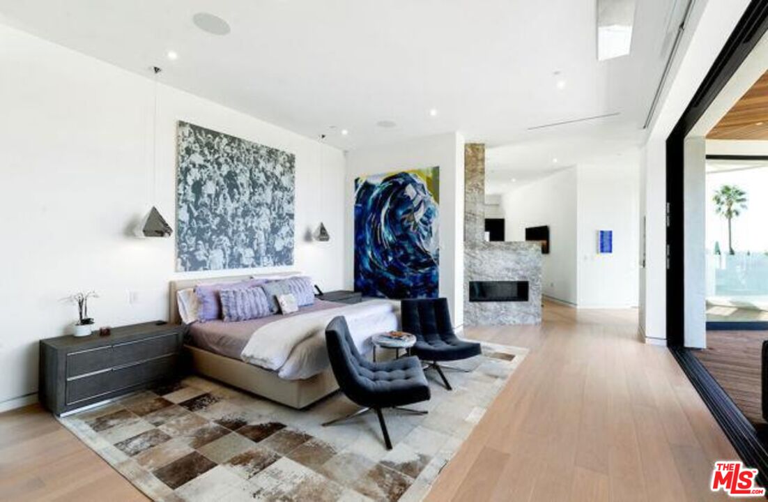 MLS #24-462947 image #1