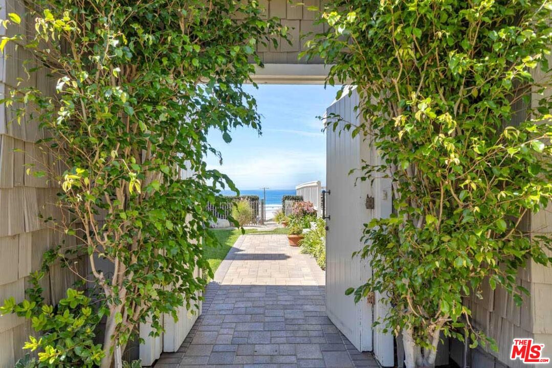 MLS #24-463927 image #0