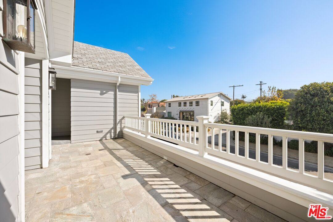 MLS #24-472175 image #30