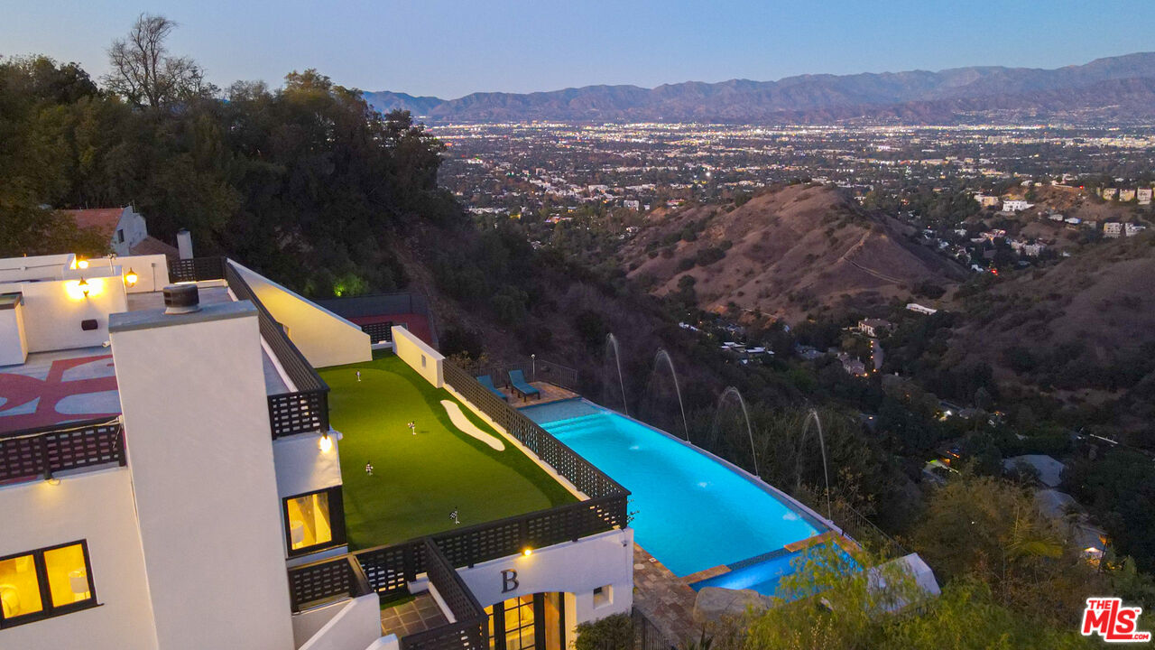 MLS #25-482391 image #10