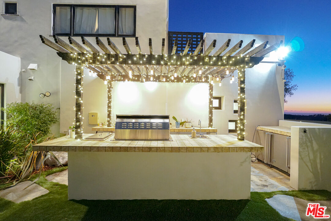 MLS #25-482391 image #14