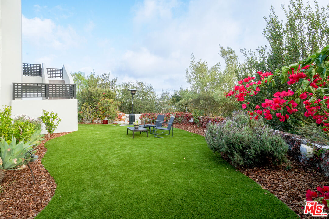 MLS #25-482391 image #18