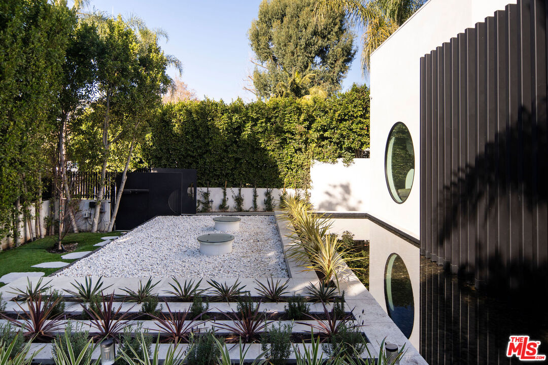 MLS #25-485467 image #43