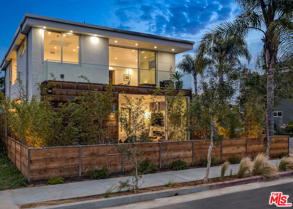 MLS #25-486273 image #14