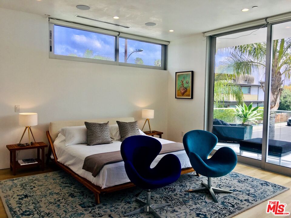 MLS #25-486273 image #8