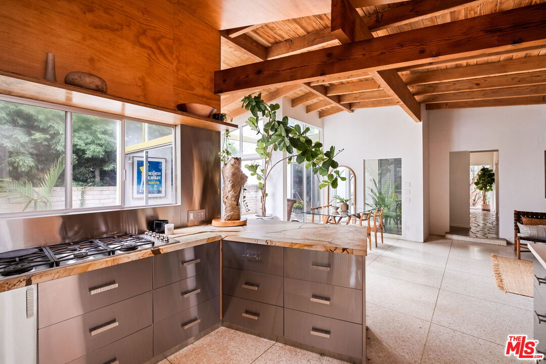 MLS #25-488369 image #17