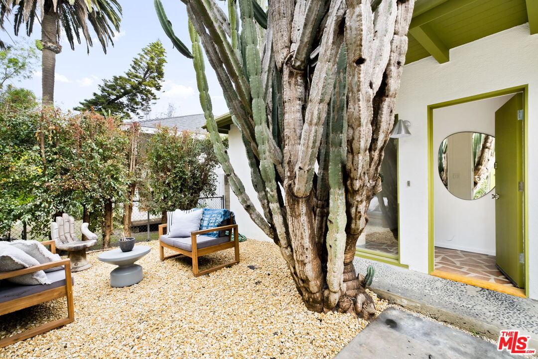 MLS #25-488369 image #6