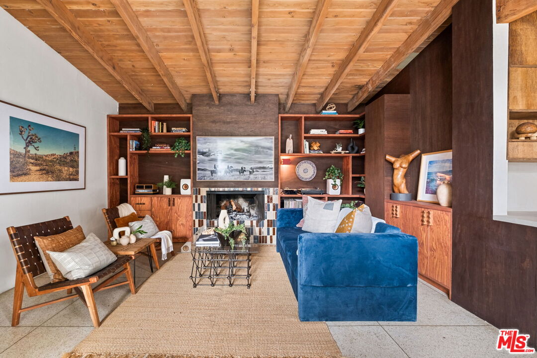 MLS #25-488369 image #7