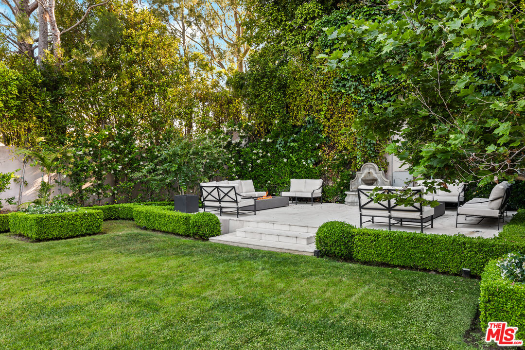 MLS #25-489101 image #32