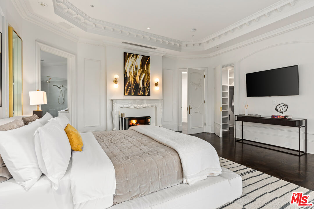 MLS #25-489101 image #36