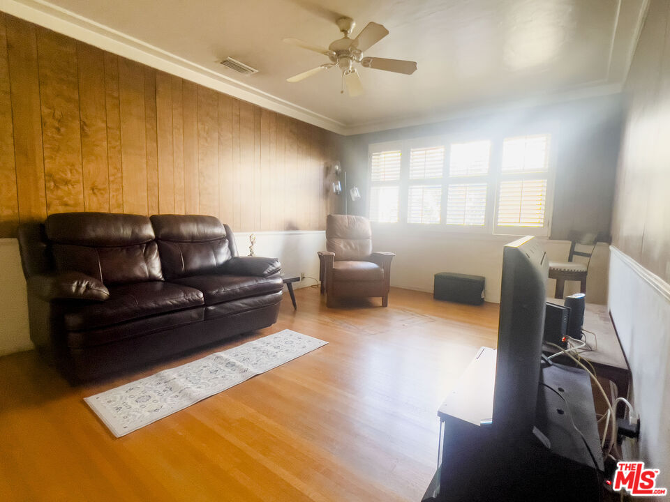 MLS #25-489599 image #16