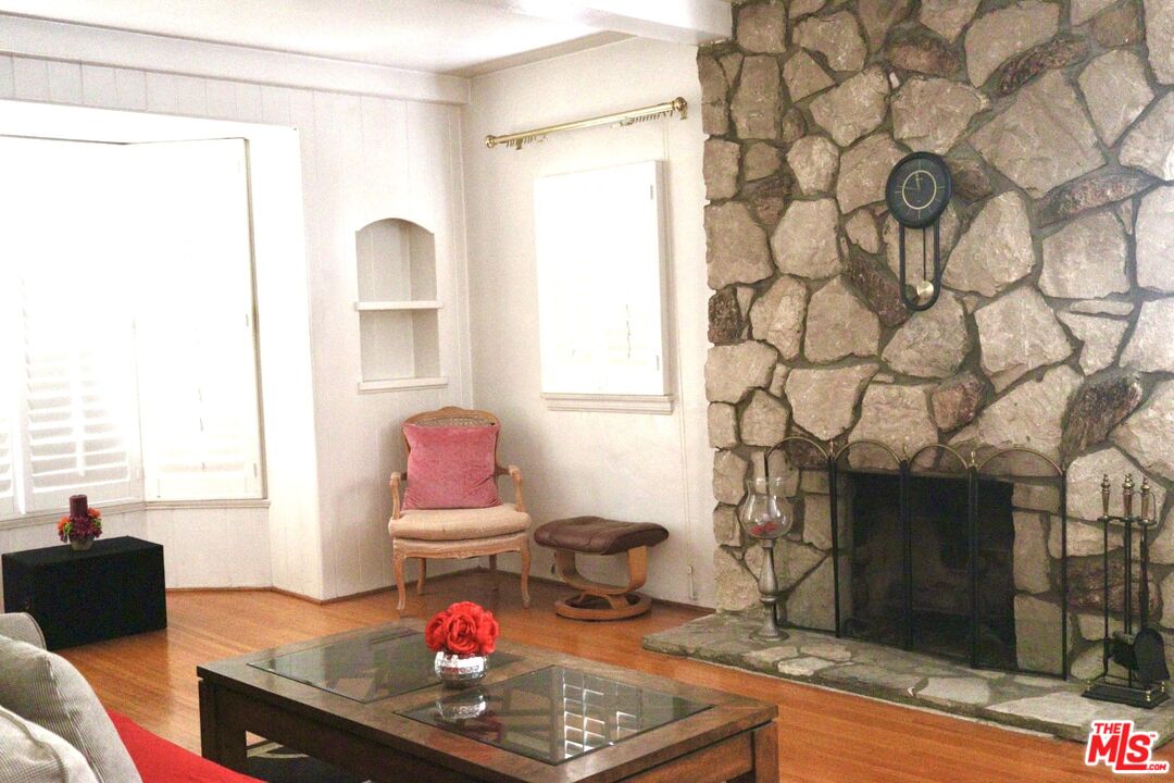 MLS #25-489599 image #24