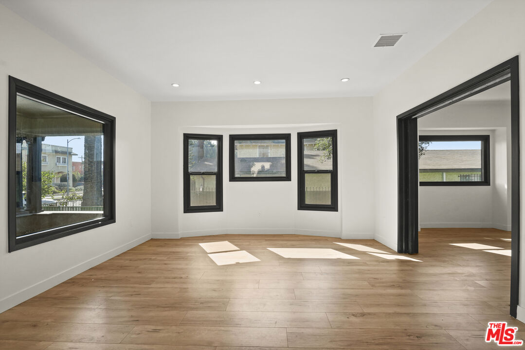 MLS #25502413 image #9