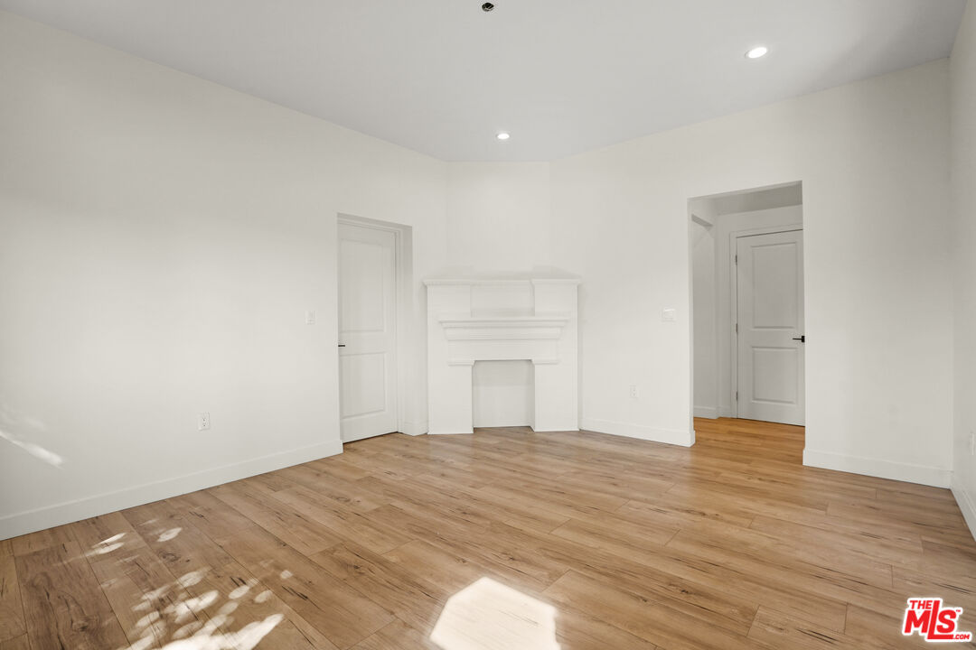 MLS #25502413 image #11