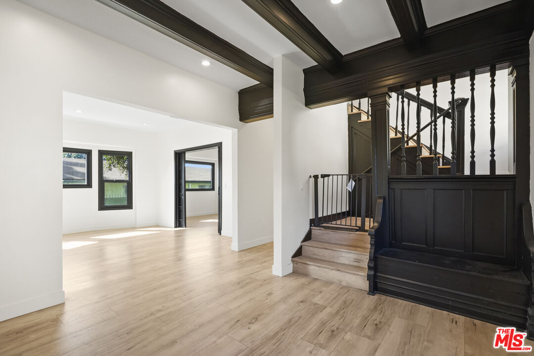 MLS #25502413 image #21