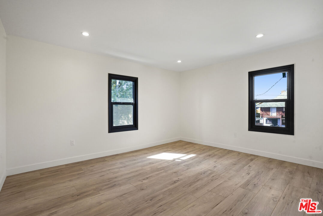 MLS #25502413 image #25