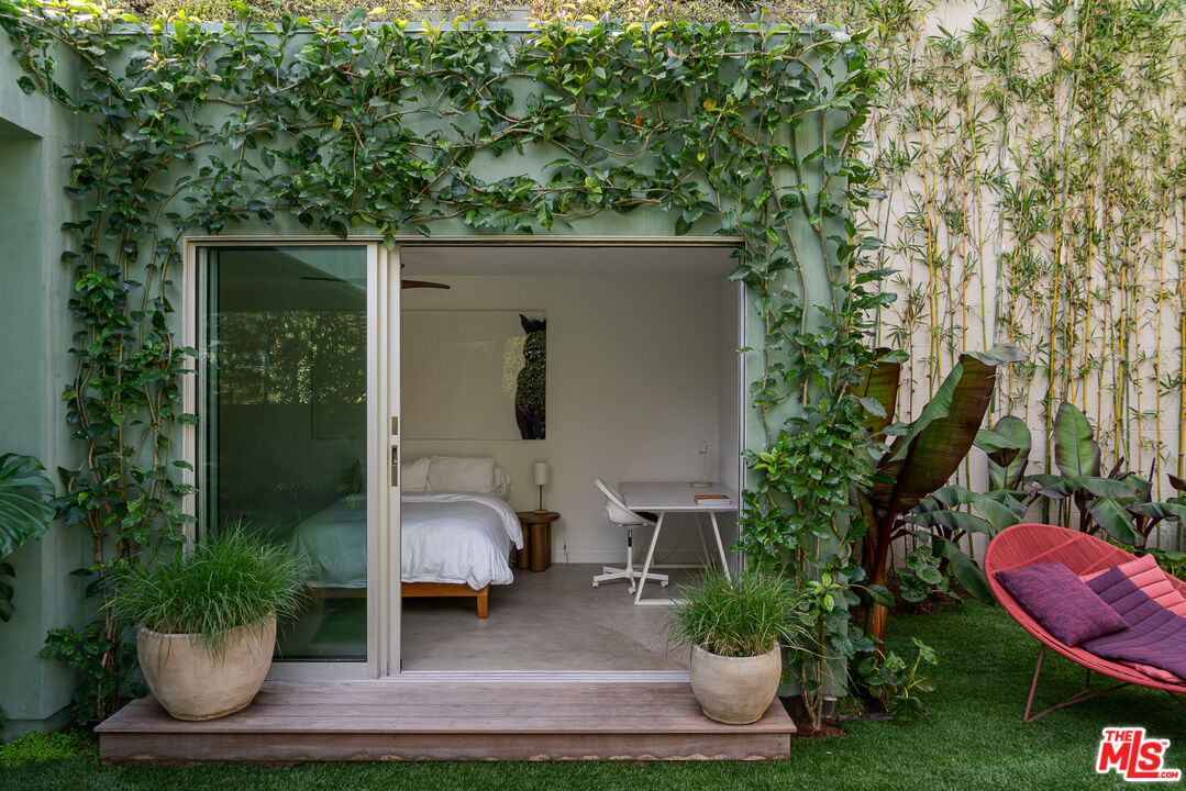 MLS #25502893 image #10