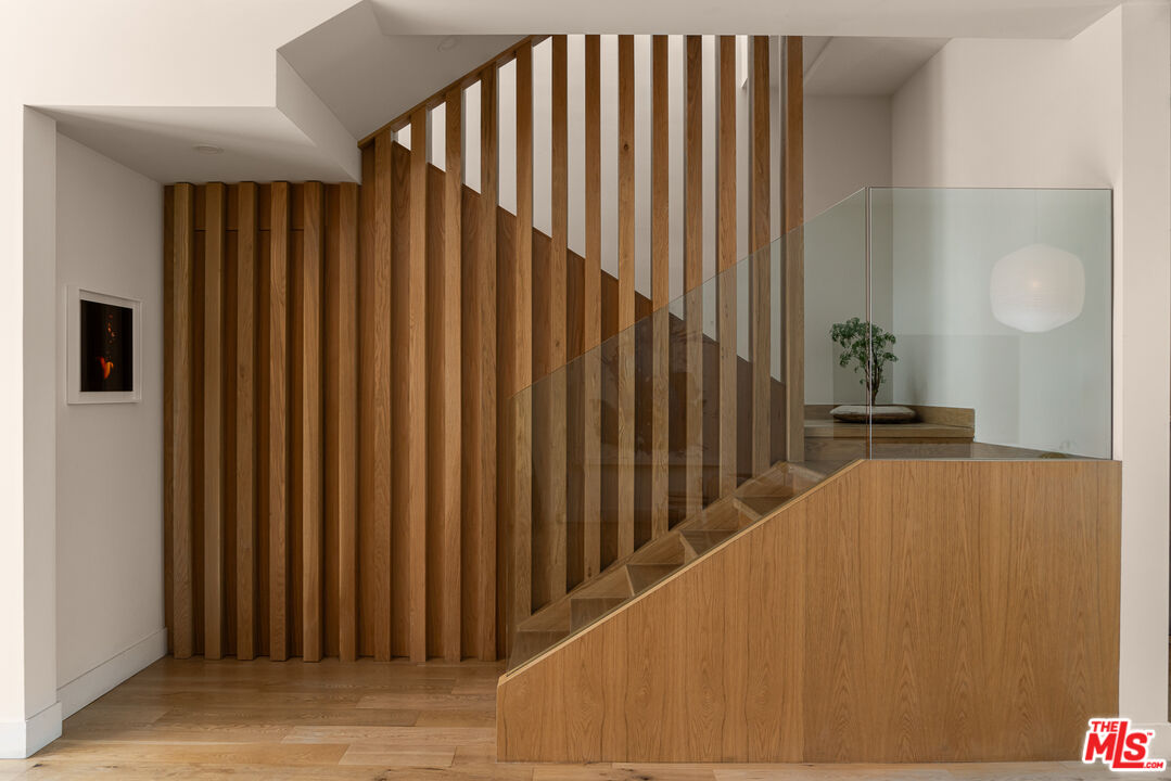 MLS #25502893 image #5