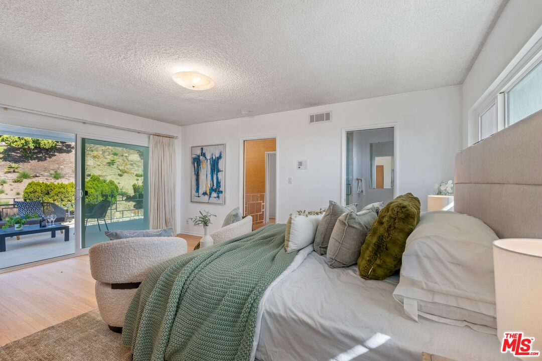 MLS #25504613 image #22