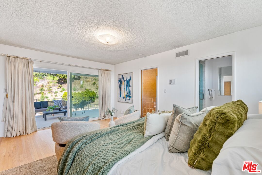 MLS #25504613 image #23