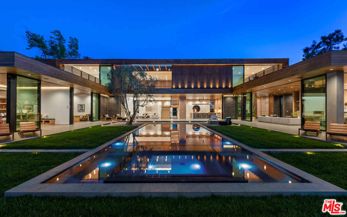 MLS #25505925 image #0