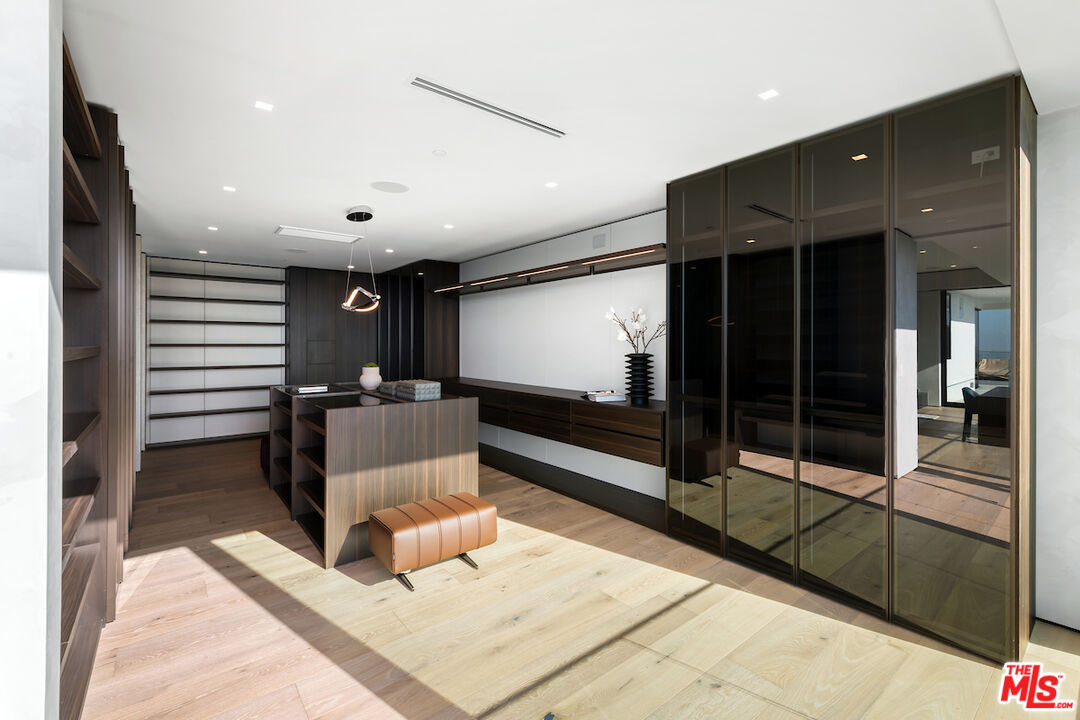 MLS #25506155 image #33