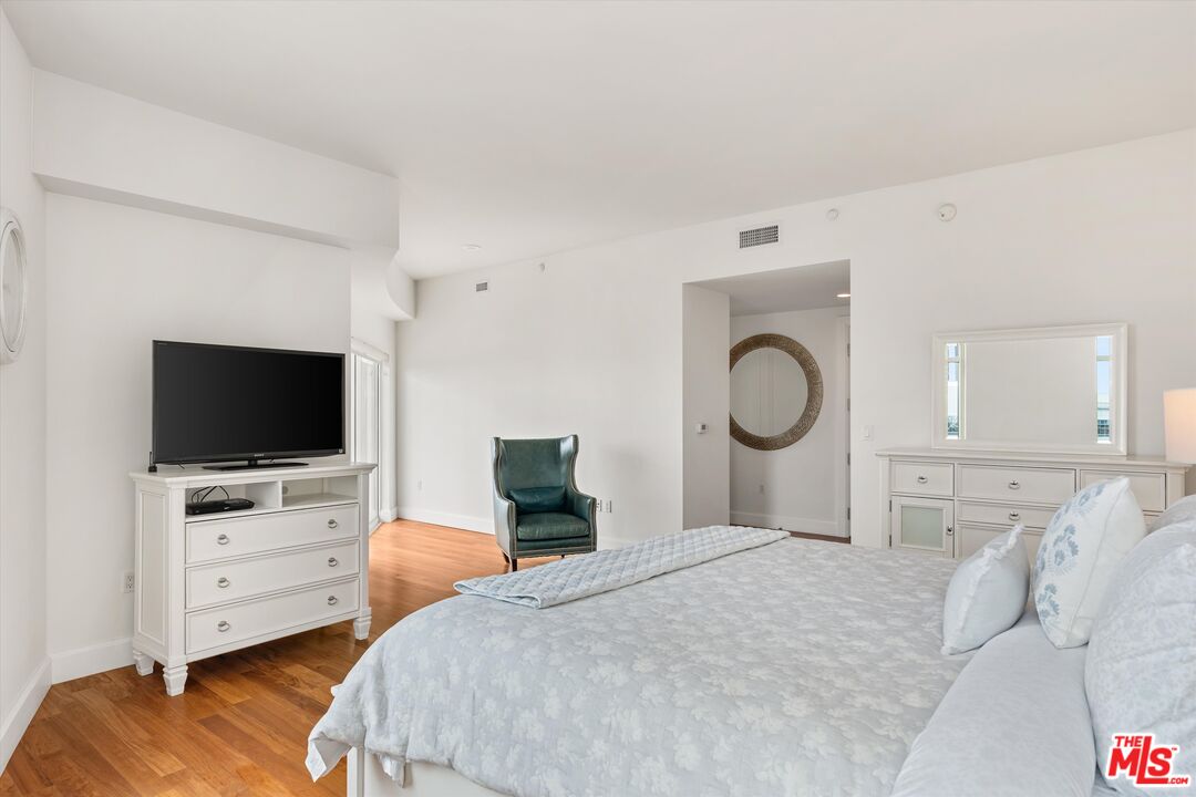 MLS #25507635 image #22