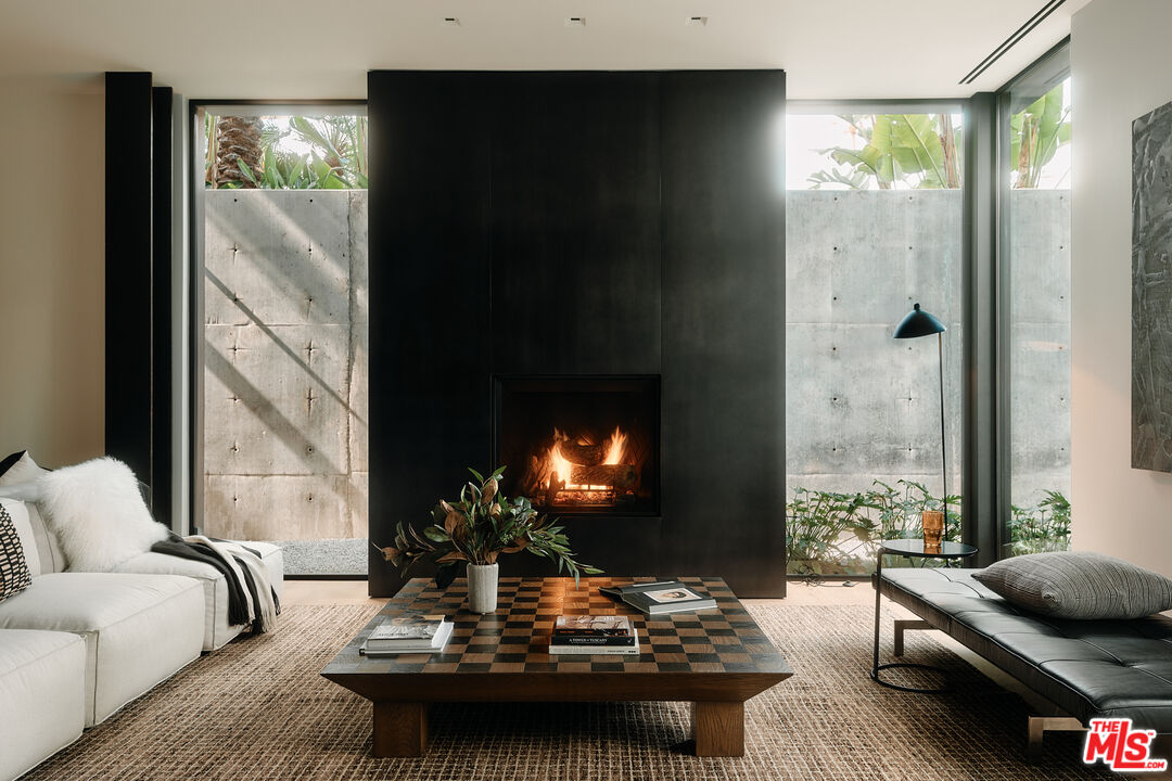 MLS #25513793 image #3