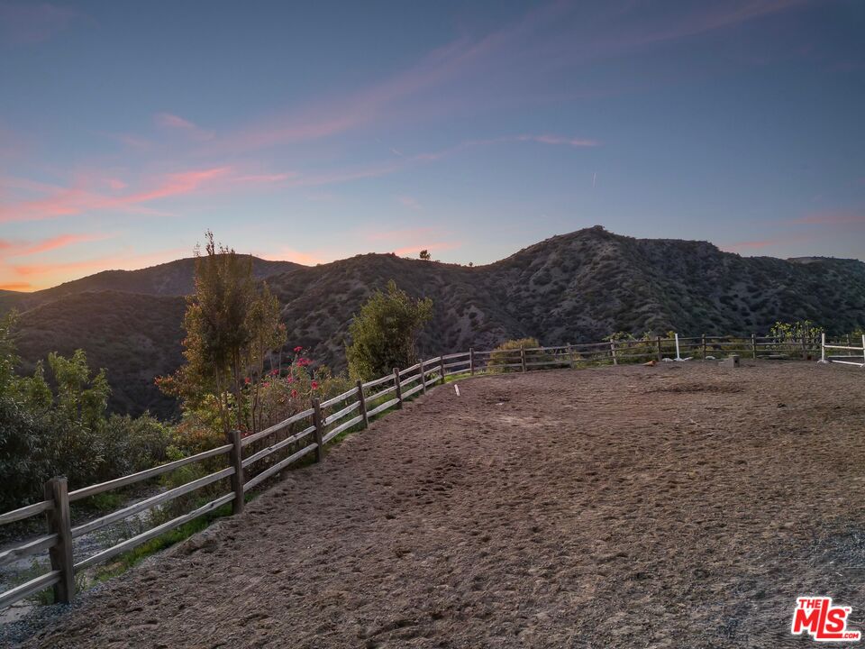 MLS #25516697 image #1