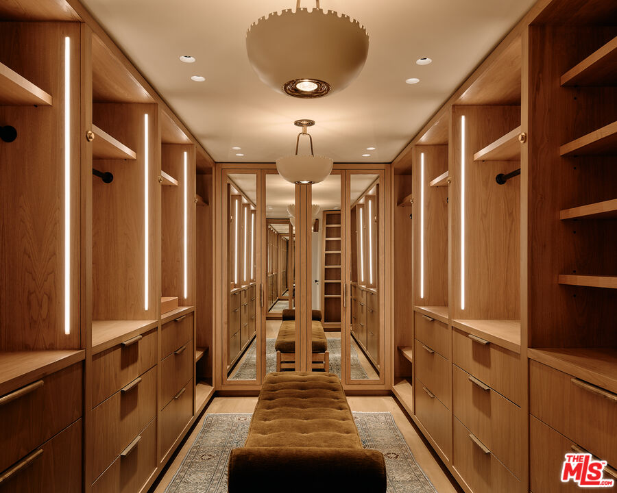 MLS #25516923 image #13