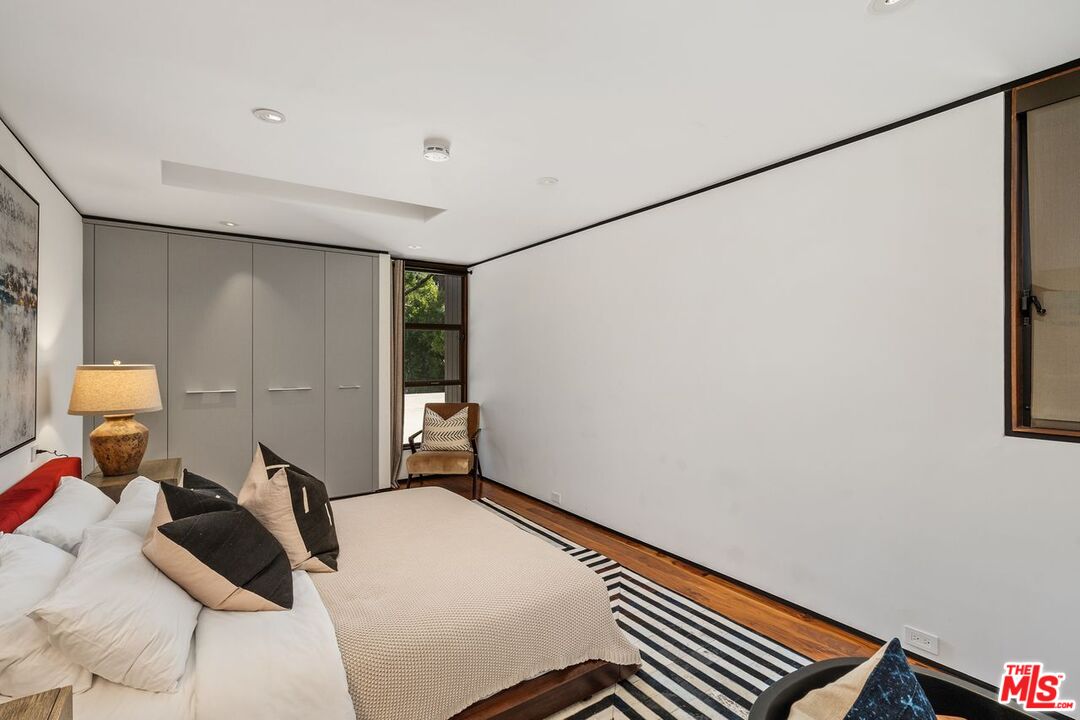 MLS #25517505 image #48