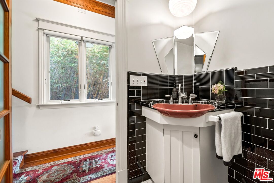 MLS #25521157 image #10