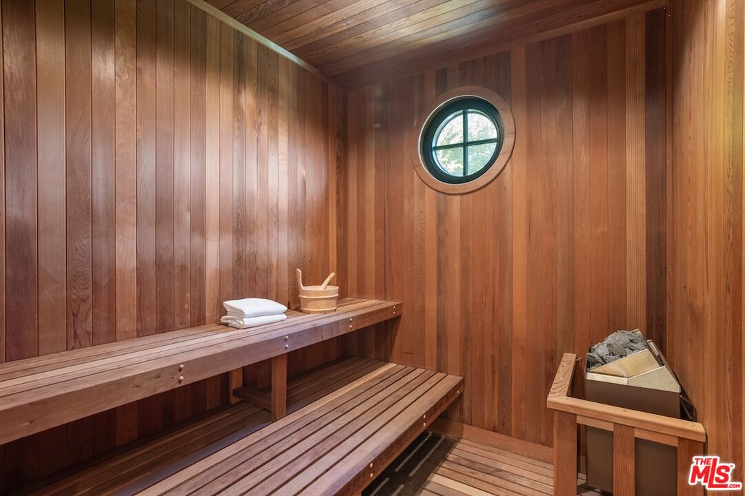 MLS #25521911 image #35