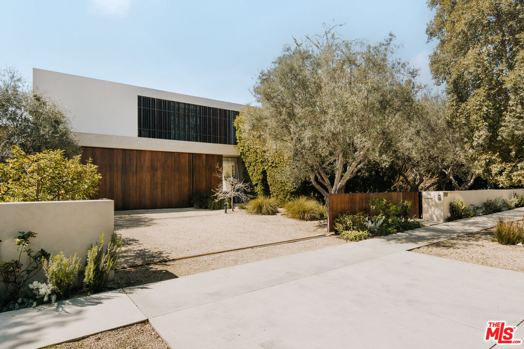 MLS #25522841 image #1