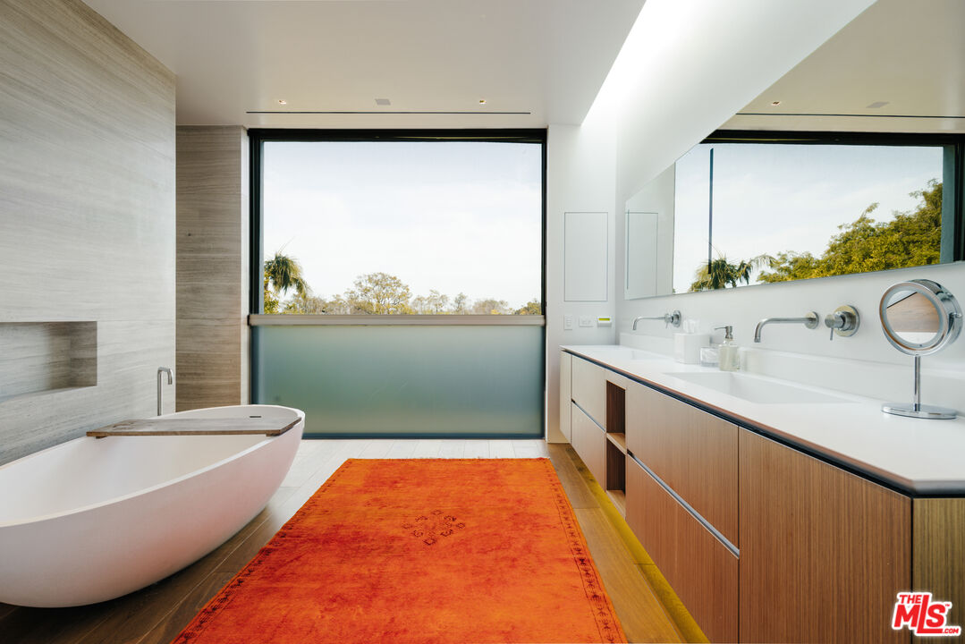 MLS #25522841 image #19