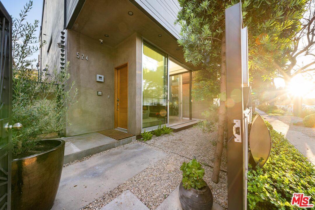 MLS #25525855 image #1