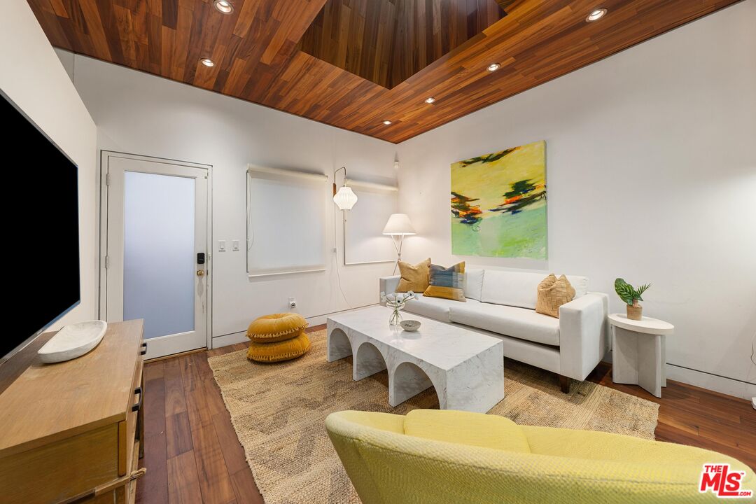 MLS #25525855 image #33