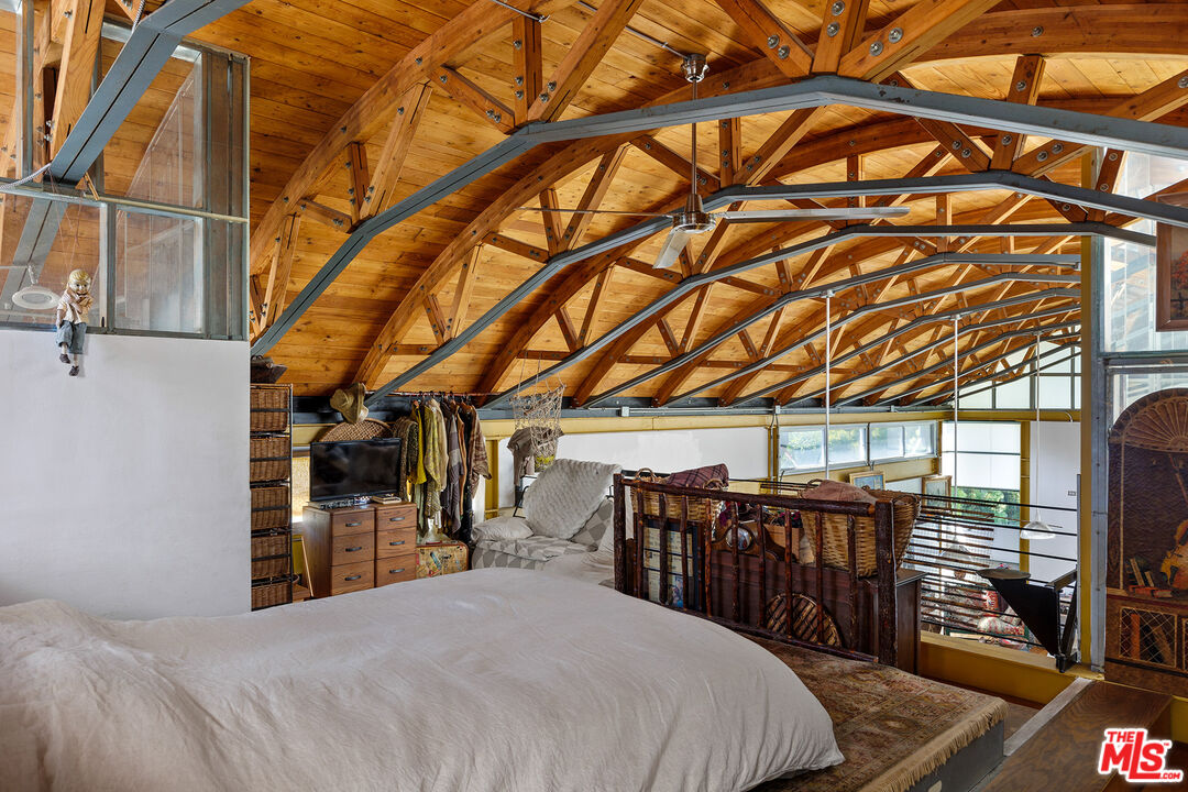 MLS #25530217 image #15