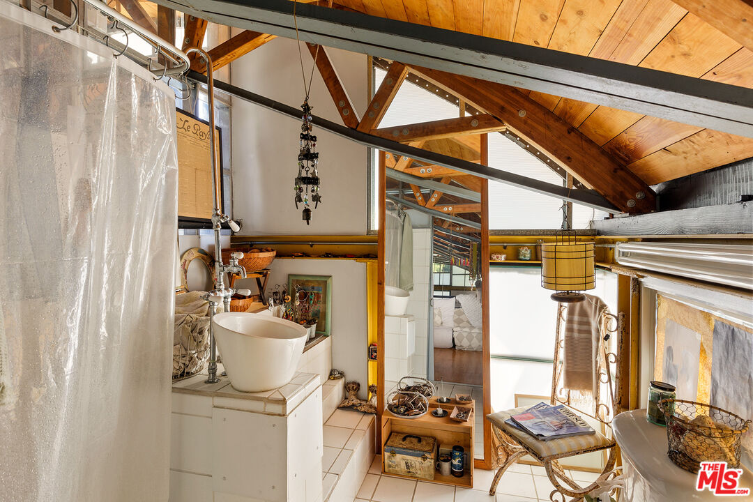 MLS #25530217 image #17