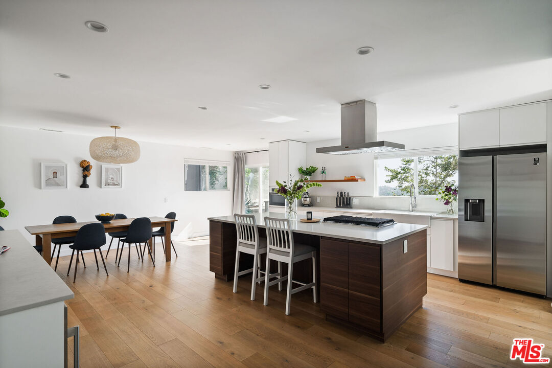 MLS #25537075 image #10