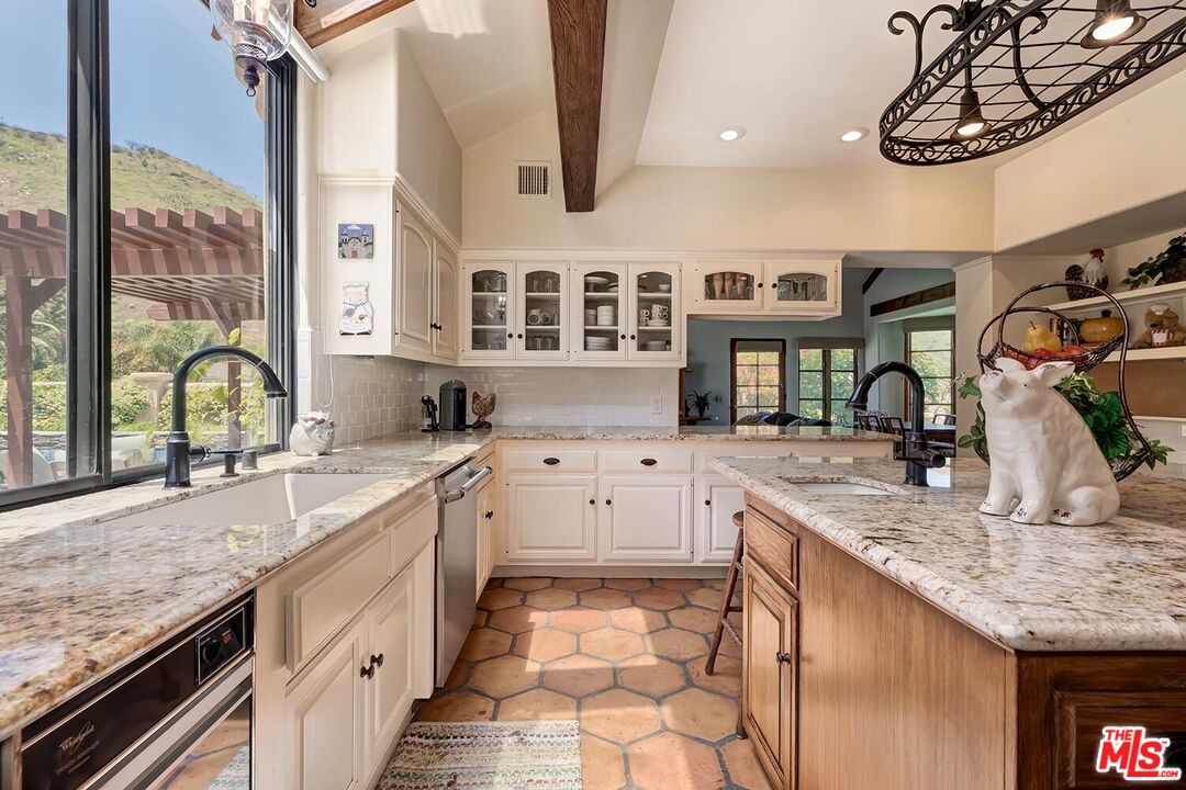 MLS #25537189 image #19