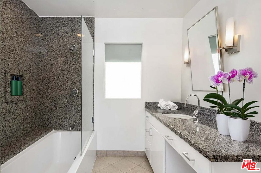 MLS #25537197 image #14