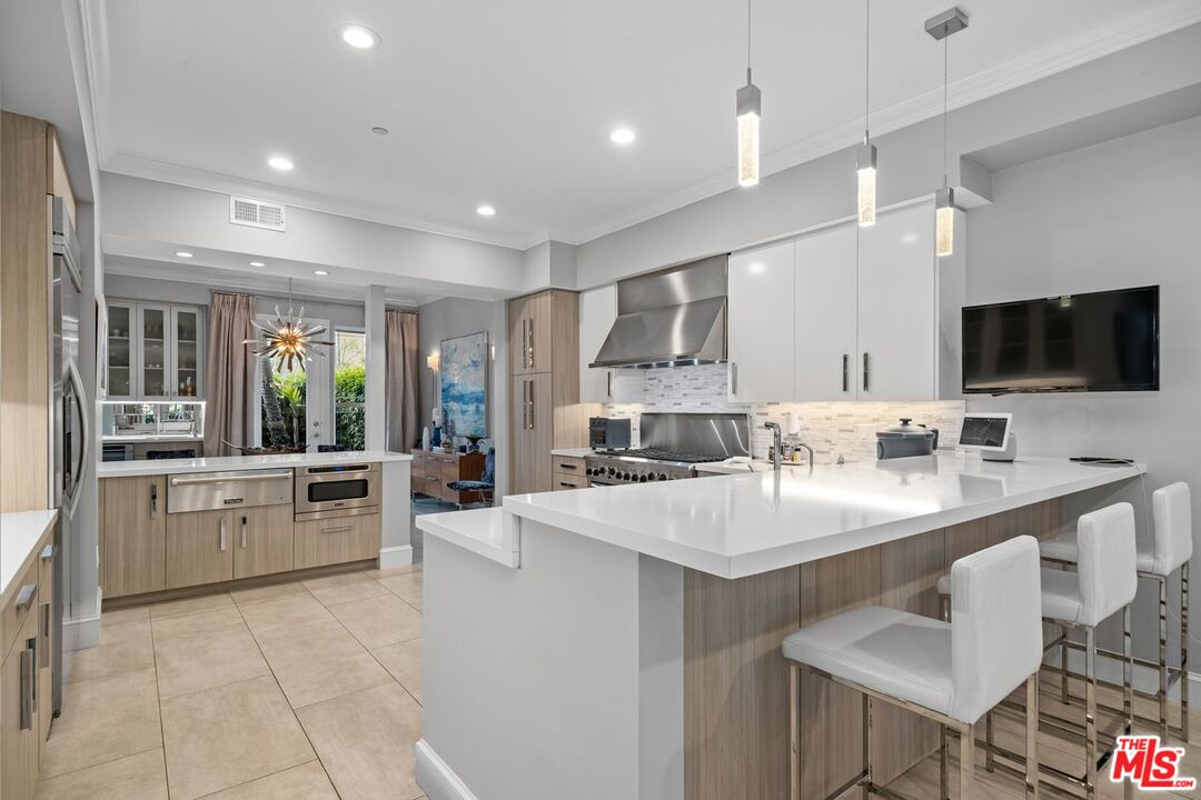 MLS #25538321 image #0