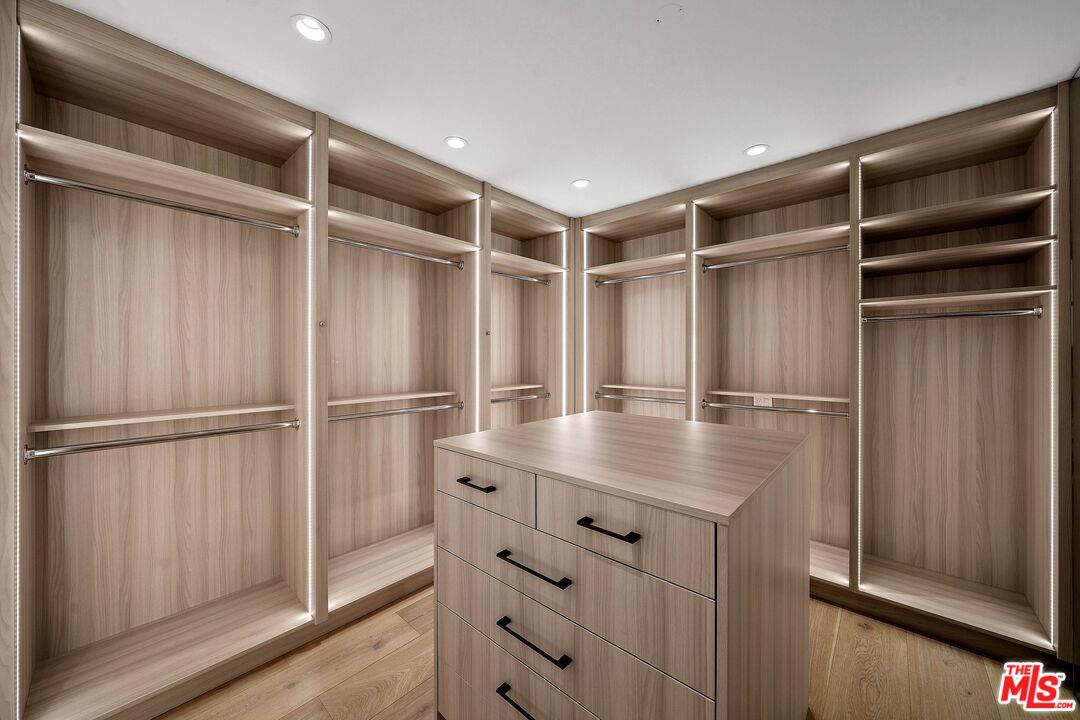 MLS #25539151 image #31